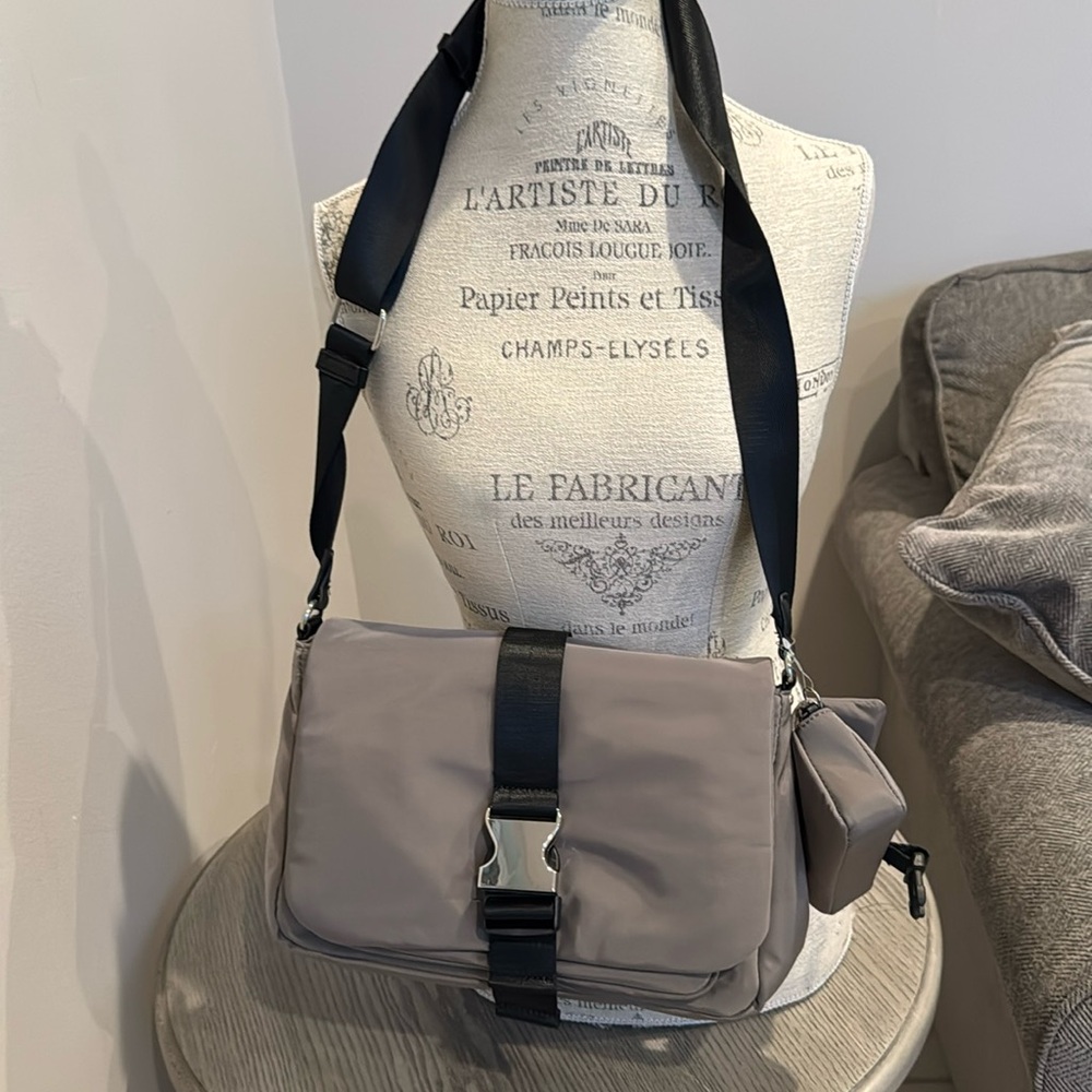 Parfois Crossbody bag with a small removable pouch pre owned used